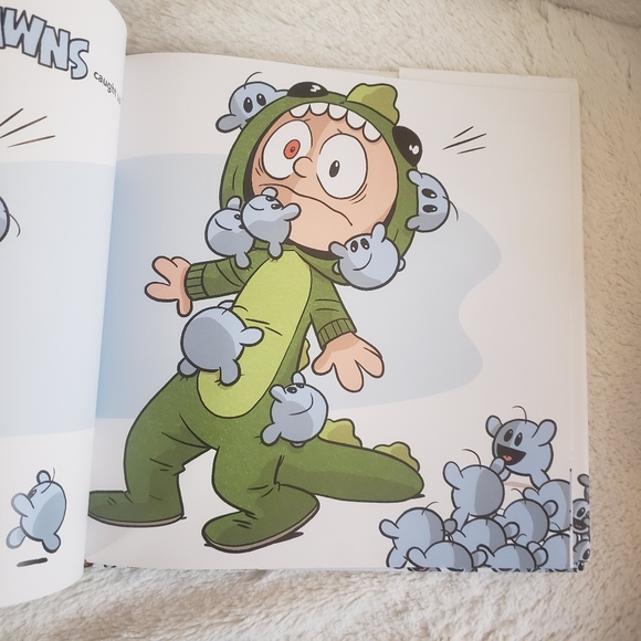 The Yawns Are Coming by Christopher Eliopoulos Children's Read A Loud Book - Picture 6 of 8